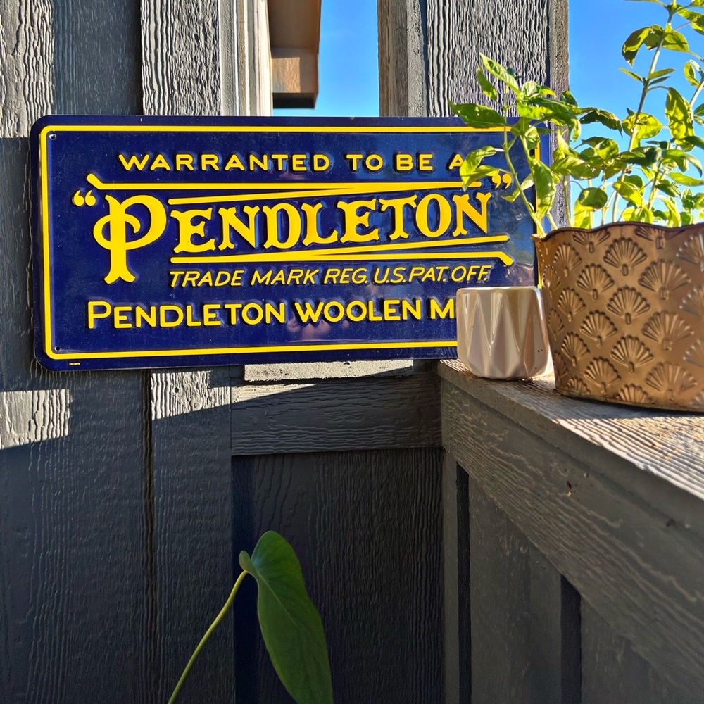 !!SOLD!!Pendleton Woolen Mills Tin Sign